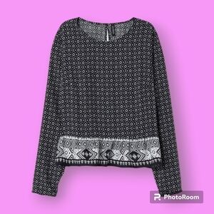 H&M Divided Black & White Patterned Long Sleeve Blouse Flounced Hem Size 14